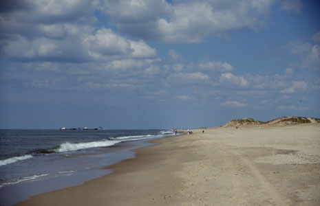 Der Strandabschnitt westlich Harbre